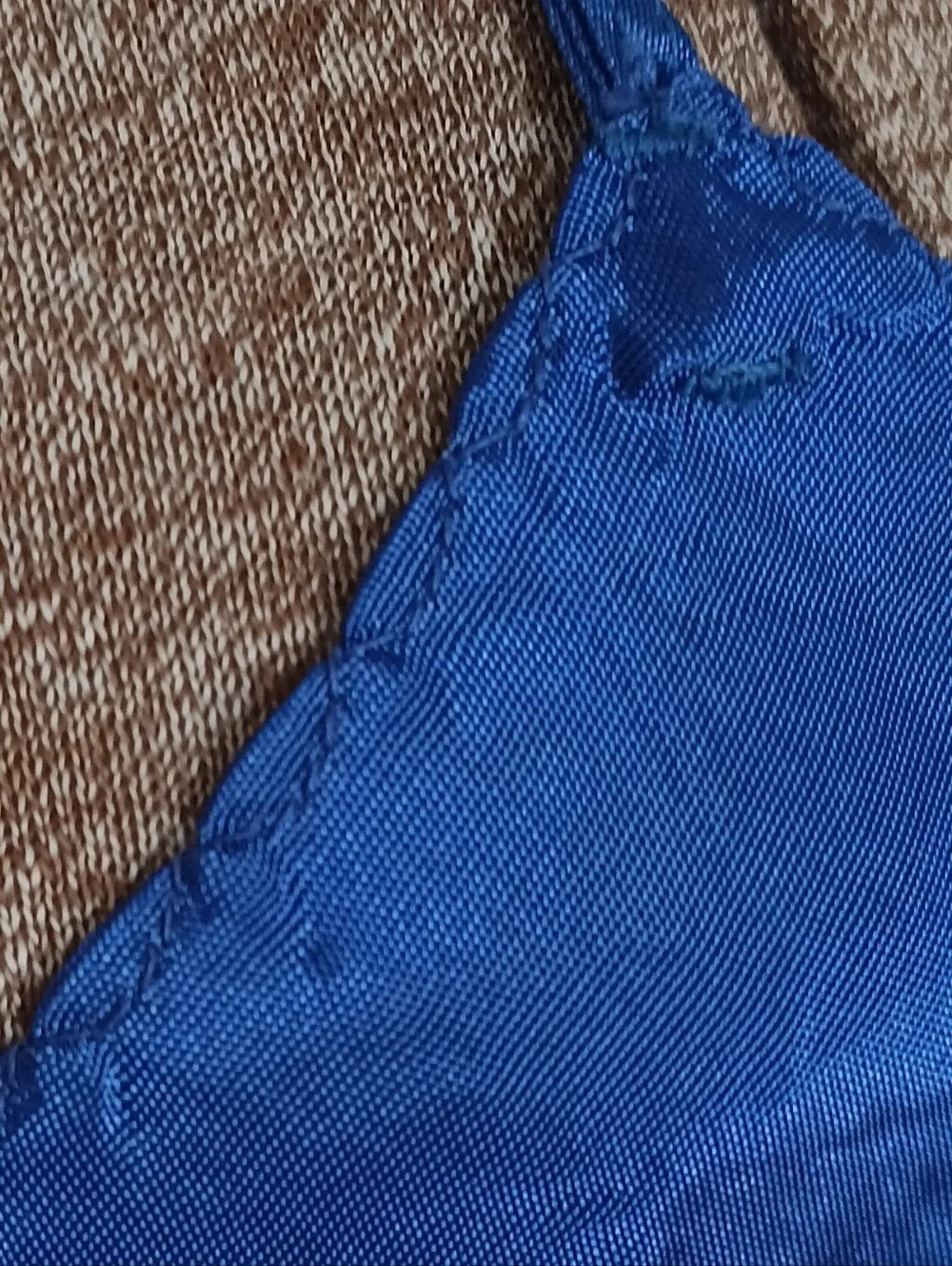 EXQUISITE ROYAL BLUE VINTAGE RAYON SLIP/ DRESS WITH CRYSTAL PLEATS. UNWORN! - Picture 14 of 17